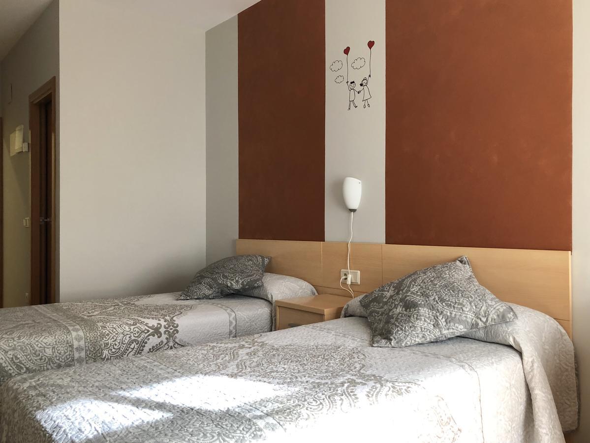 Hotel Vinas 17 Teruel Eksteriør bilde
